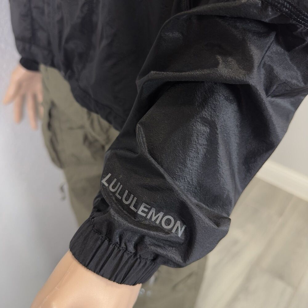 Lululemon With the Breeze Jacket 6 Black Mesh Glyde Windbreaker Cinch Hem - Picture 5 of 14